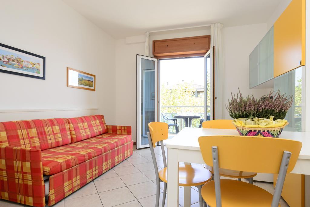 Sunbeach Apartments Λινιάνο Σαμπιαντόρο Εξωτερικό φωτογραφία
