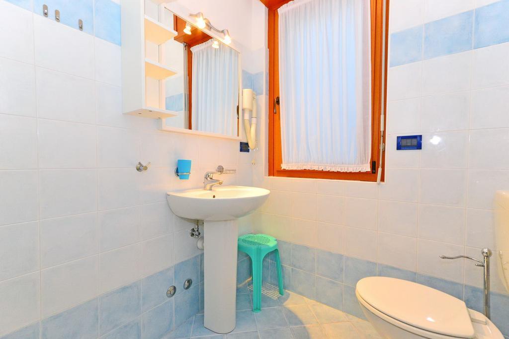 Sunbeach Apartments Λινιάνο Σαμπιαντόρο Εξωτερικό φωτογραφία