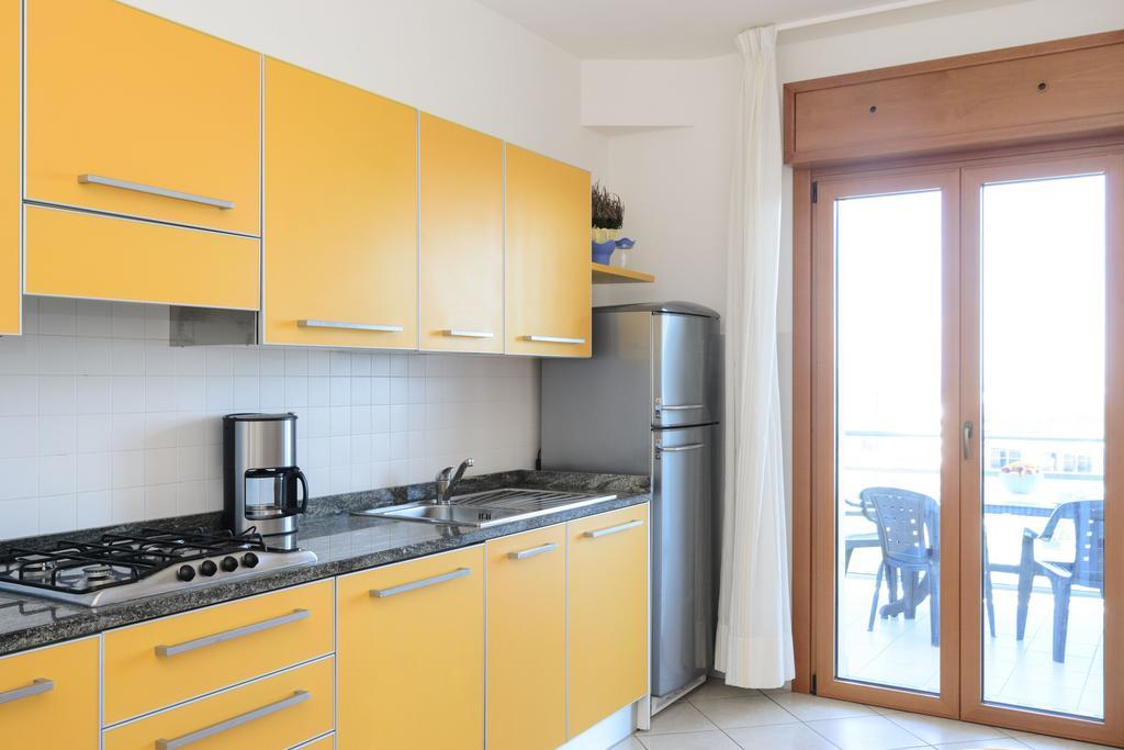 Sunbeach Apartments Λινιάνο Σαμπιαντόρο Εξωτερικό φωτογραφία