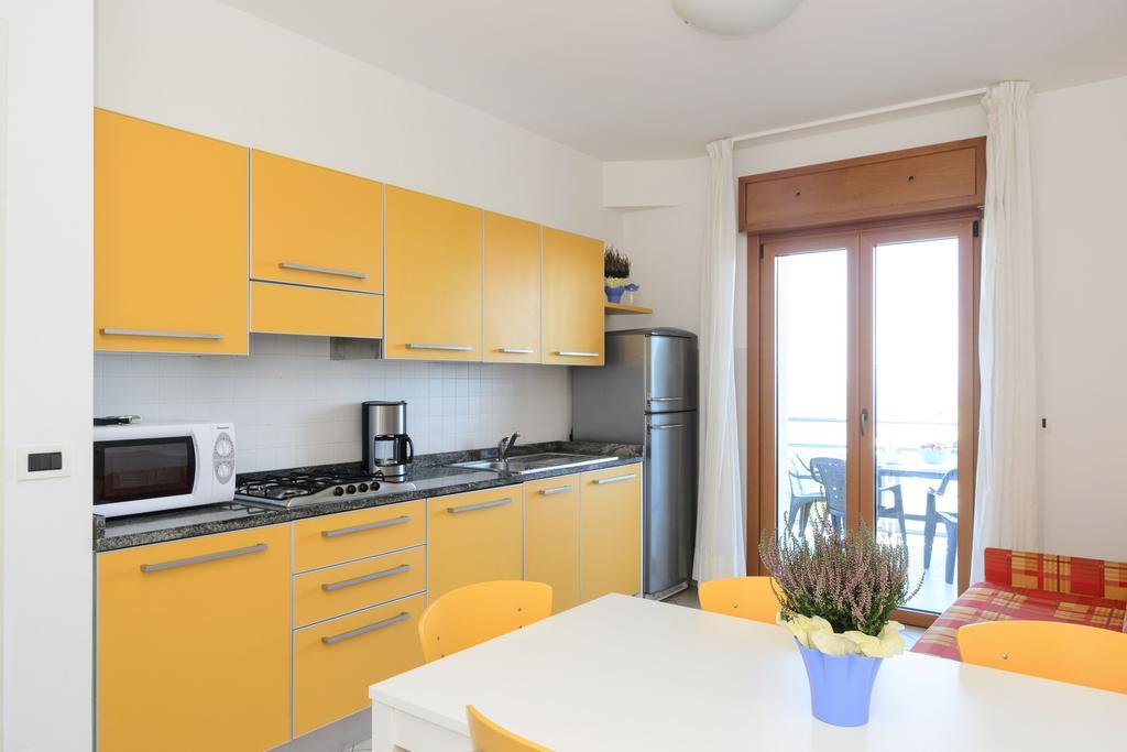 Sunbeach Apartments Λινιάνο Σαμπιαντόρο Εξωτερικό φωτογραφία