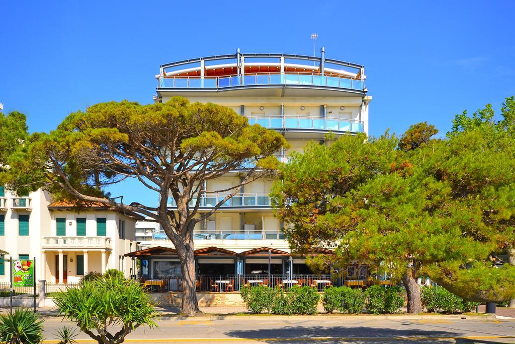Sunbeach Apartments Λινιάνο Σαμπιαντόρο Εξωτερικό φωτογραφία