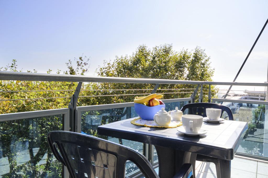 Sunbeach Apartments Λινιάνο Σαμπιαντόρο Εξωτερικό φωτογραφία
